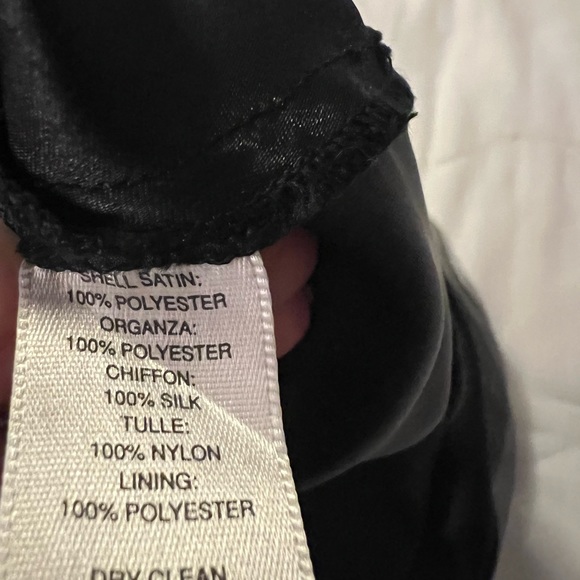 White House Black Market strapless Black ribbon fit and flare dress. Size:6 - Picture 4 of 4